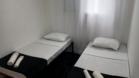 Apartment in the north zone with swimming pool and private parking.