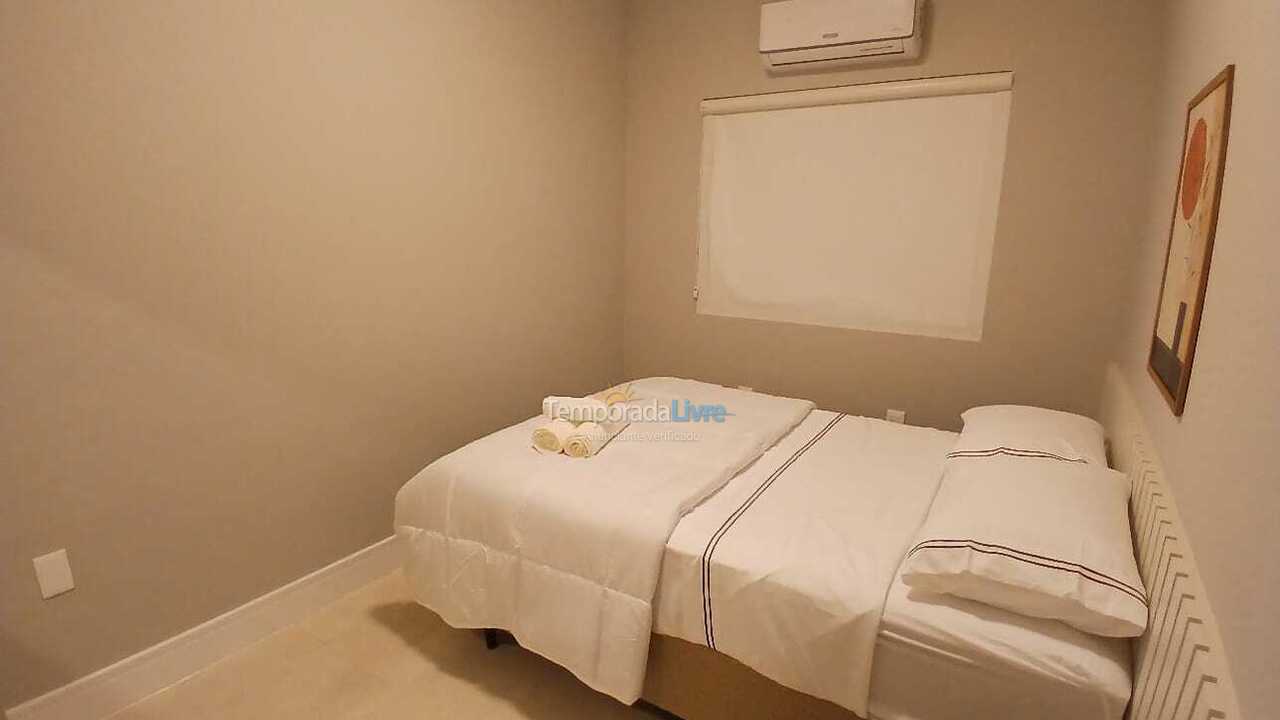 Apartment for vacation rental in Itapema (Meia Praia)