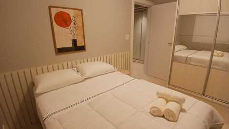 One block from the beach, 3 bedrooms, finely furnished.