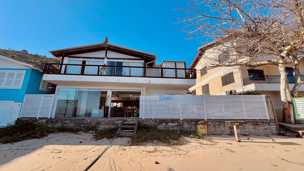 House for vacation rental in Porto Belo (Araca)