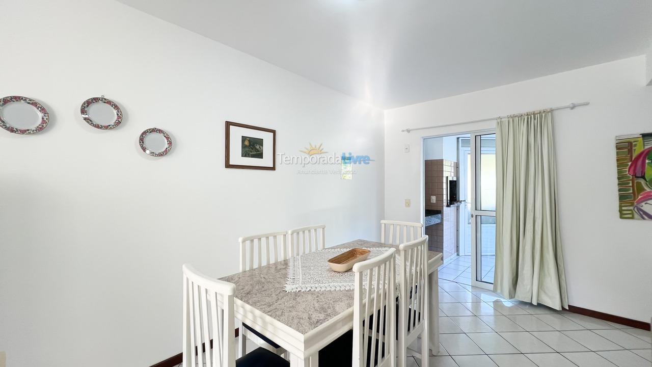 Apartment for vacation rental in Bombinhas (Praia de Bombinhas)