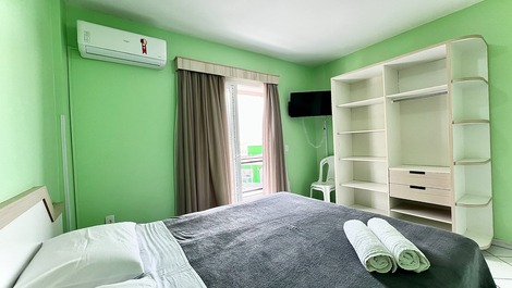 Apartamento de 1 dormitorio a pocos metros de la playa de Bombinhas.