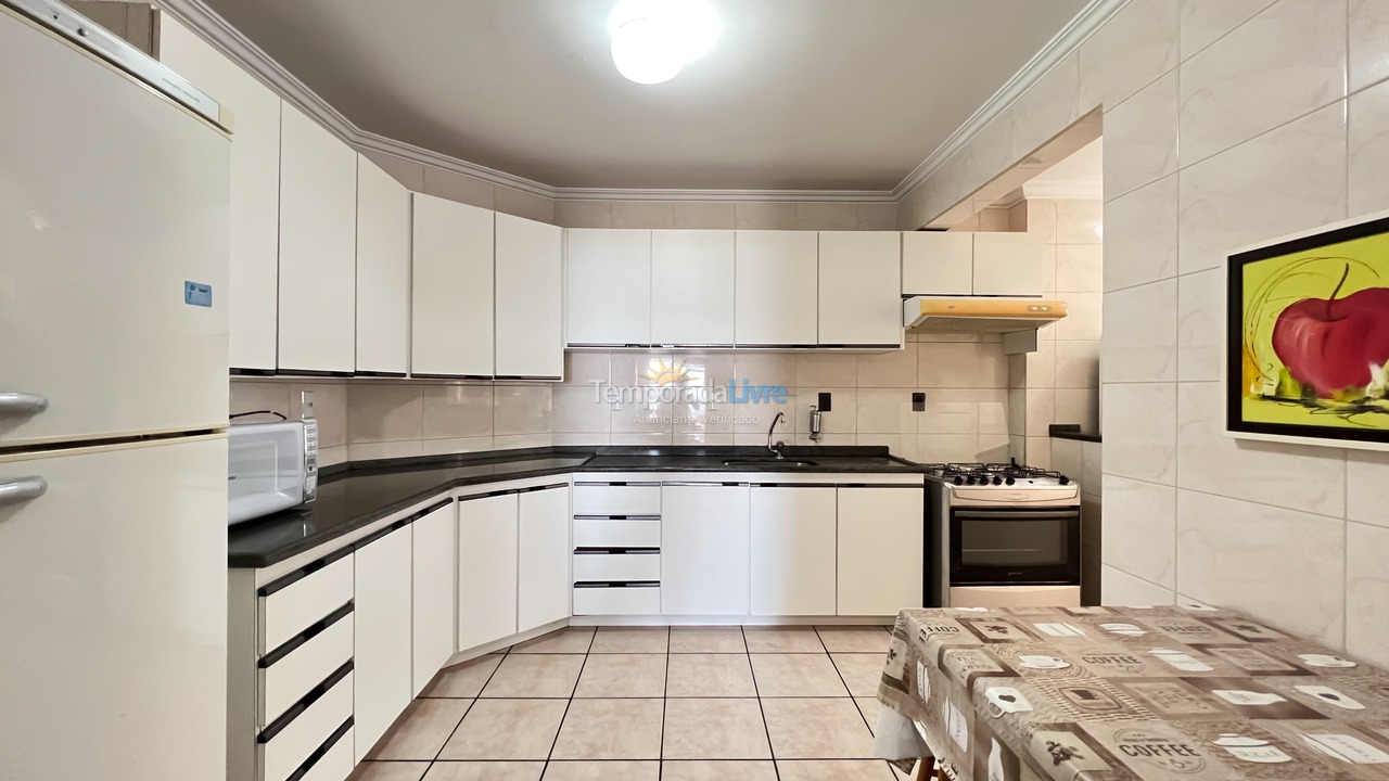 Apartamento para aluguel de temporada em Bombinhas (Praia de Bombinhas)