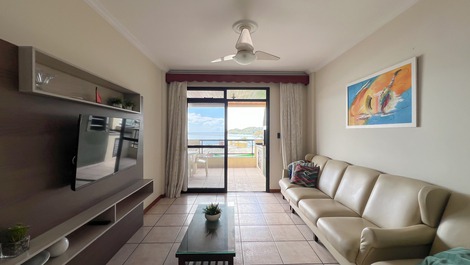 APTO COM BELISSIMA VISTA DA PRAIA DE BOMBINHAS