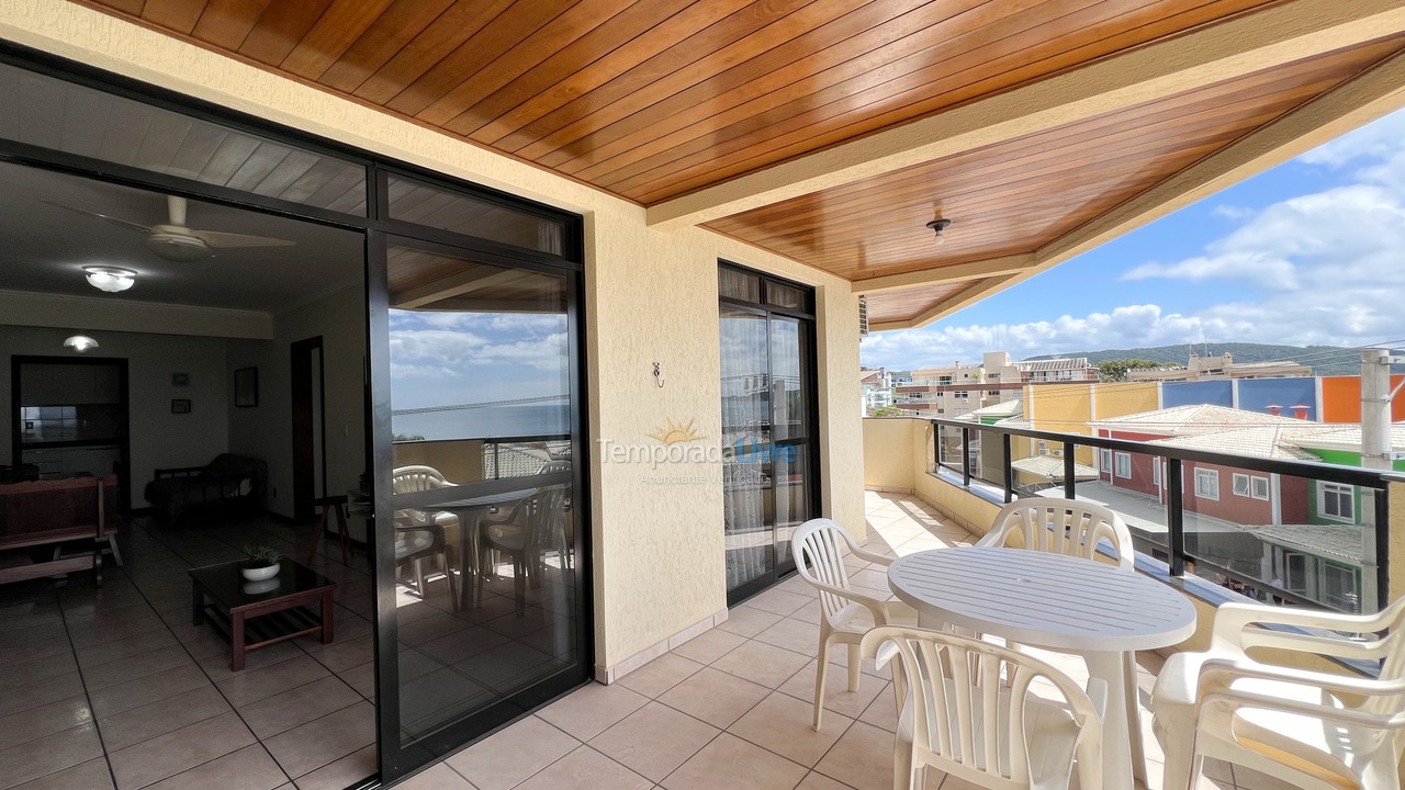 Apartamento para aluguel de temporada em Bombinhas (Praia de Bombinhas)