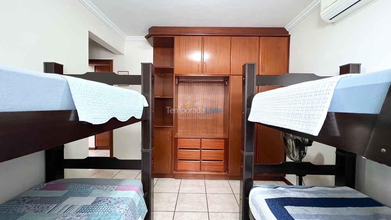 Apartamento para aluguel de temporada em Bombinhas (Praia de Bombinhas)