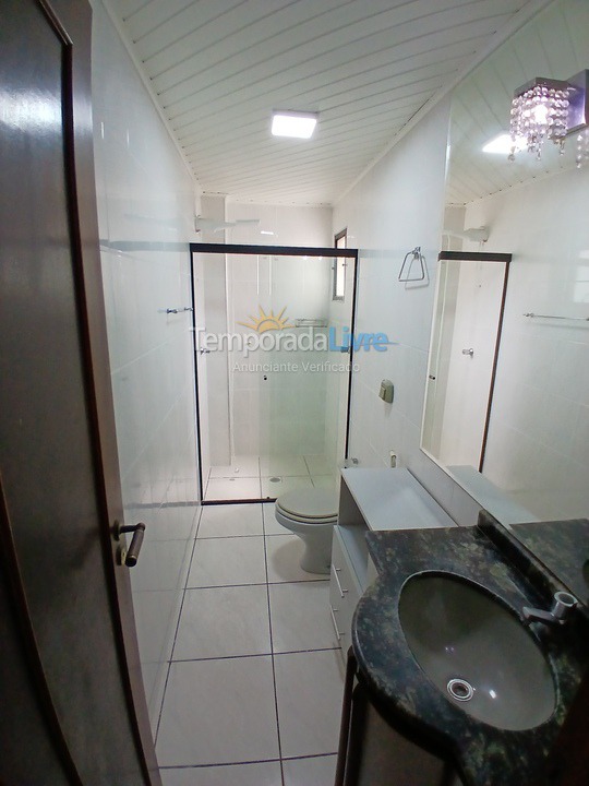 Apartamento para aluguel de temporada em Itapema (Meia Praia)