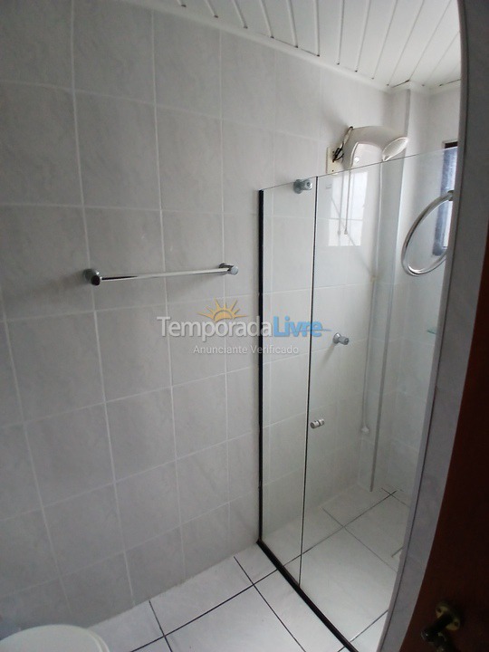 Apartamento para aluguel de temporada em Itapema (Meia Praia)