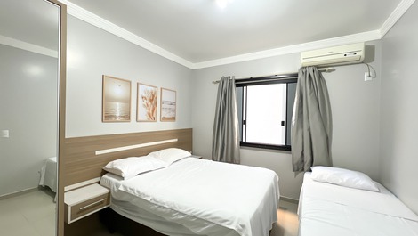 Dormitório casal mais cama solteiro