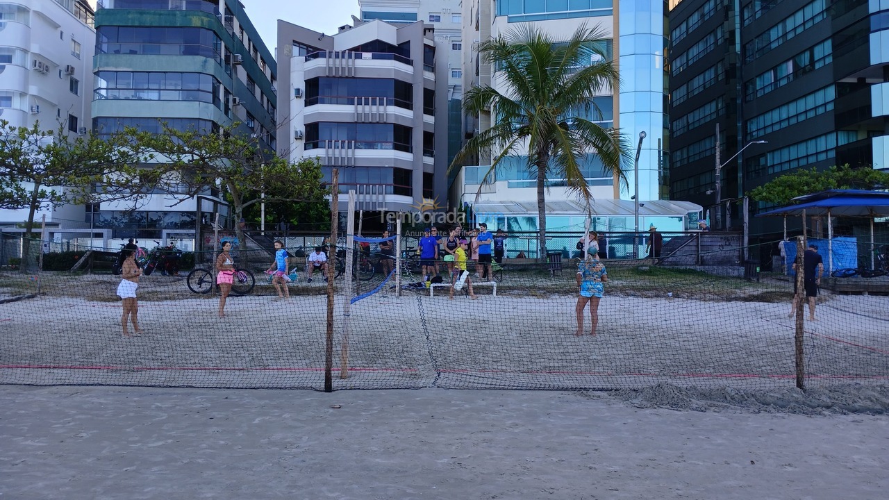 Apartamento para aluguel de temporada em Itapema (Meia Praia)