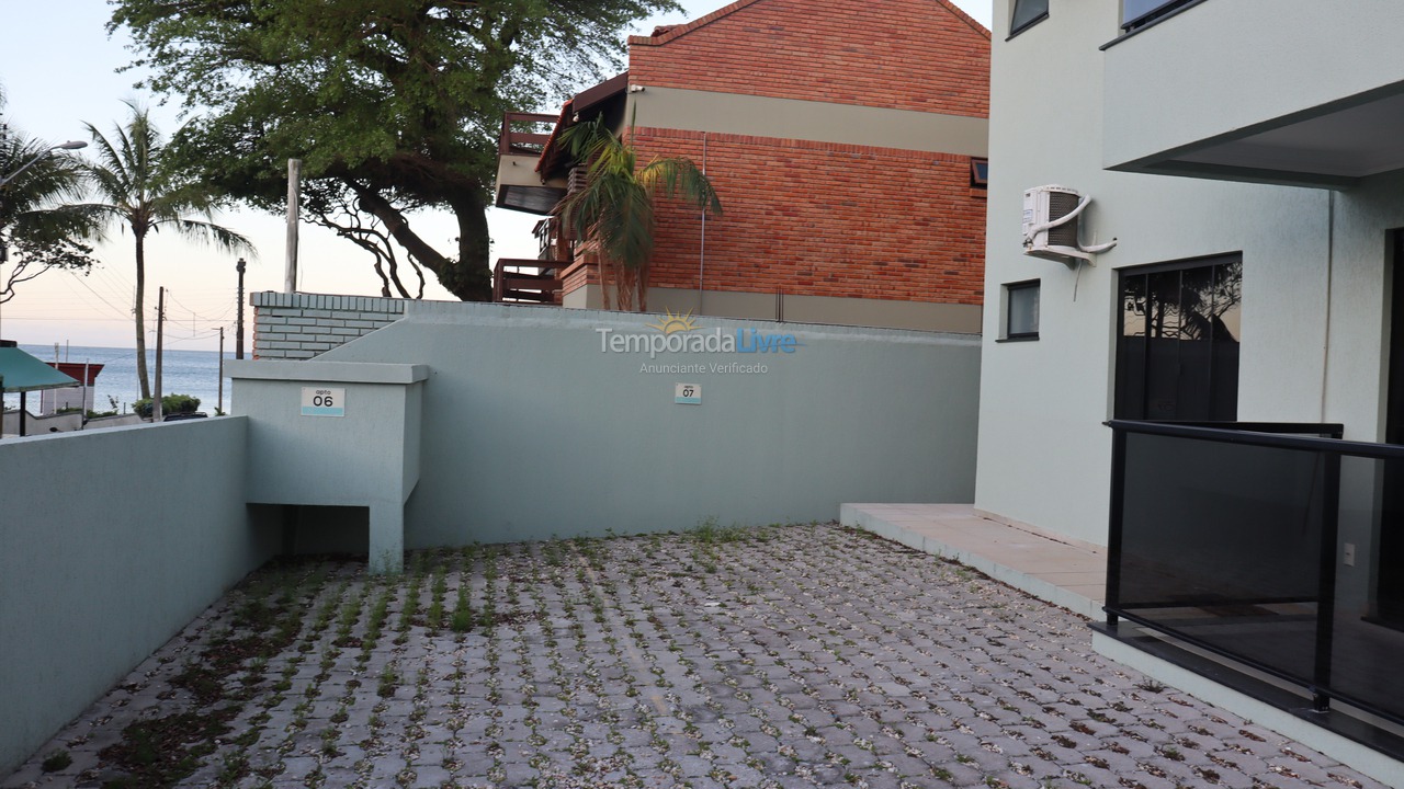 Apartment for vacation rental in Bombinhas (Praia de Bombinhas)