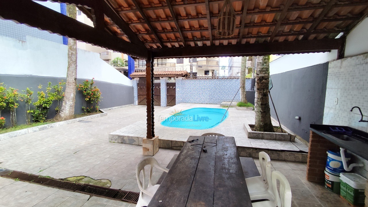 House for vacation rental in Praia Grande (Aviação)