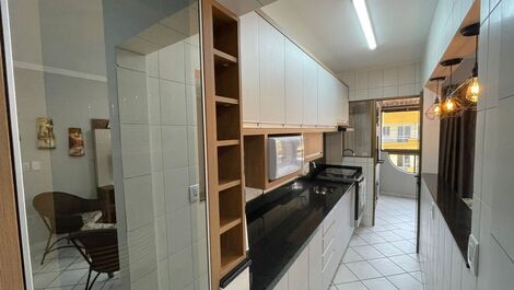 Apartamento aconchegante com 03 dormitórios no Centro de Bombinhas!