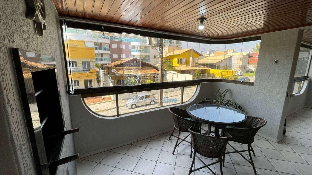 Apartamento para aluguel de temporada em Bombinhas (Centro de Bombinhas)