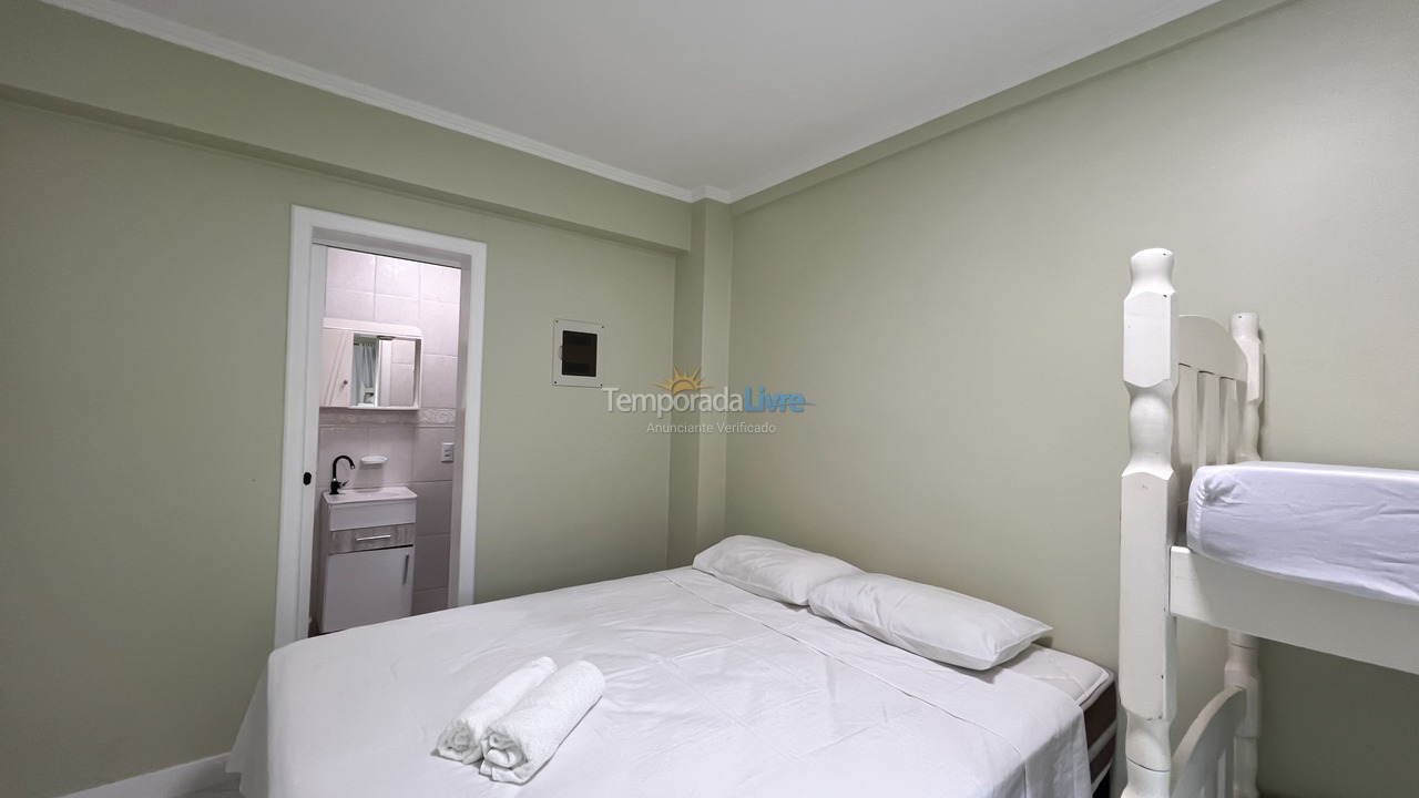 Apartment for vacation rental in Bombinhas (Praia de Bombinhas)