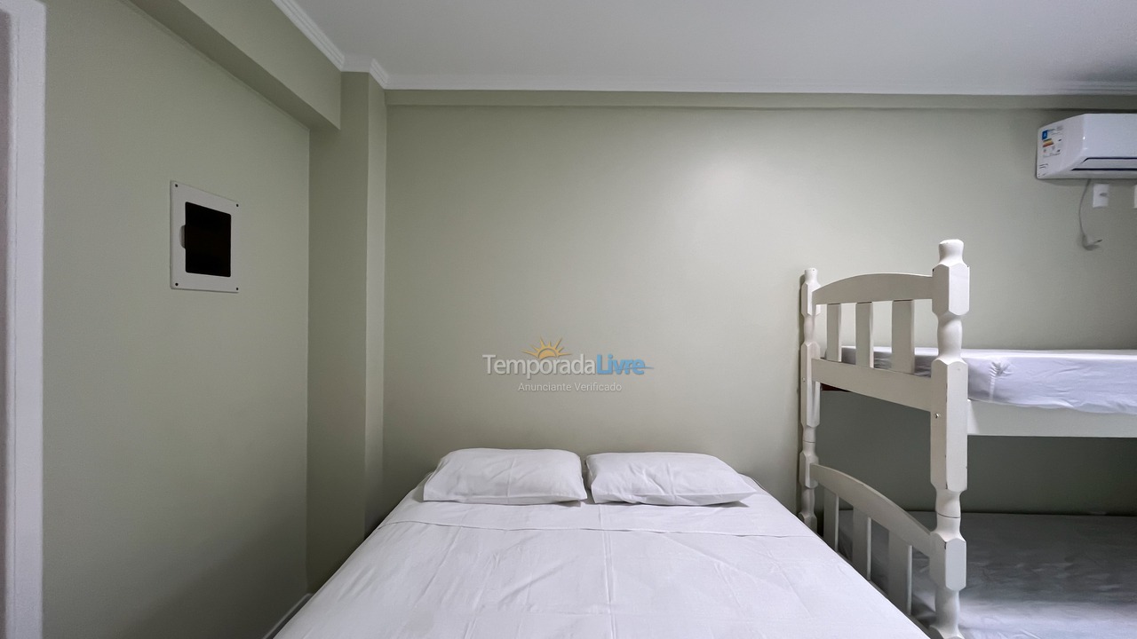 Apartment for vacation rental in Bombinhas (Praia de Bombinhas)