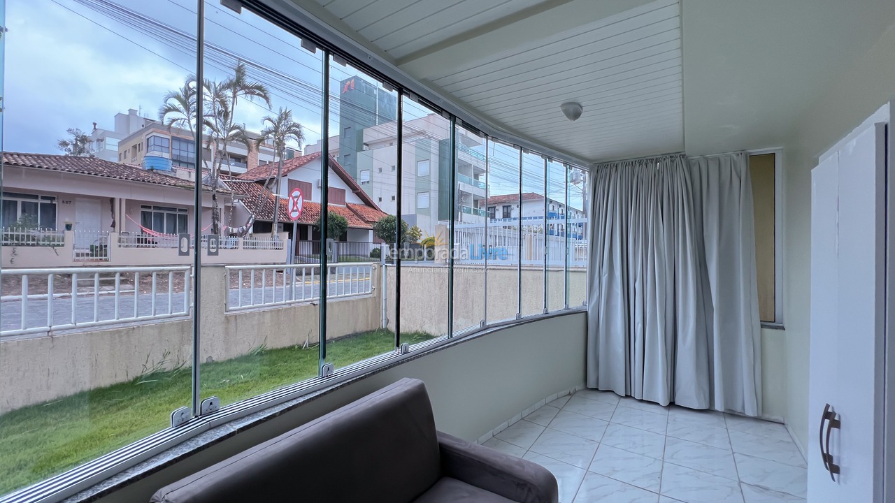 Apartment for vacation rental in Bombinhas (Praia de Bombinhas)