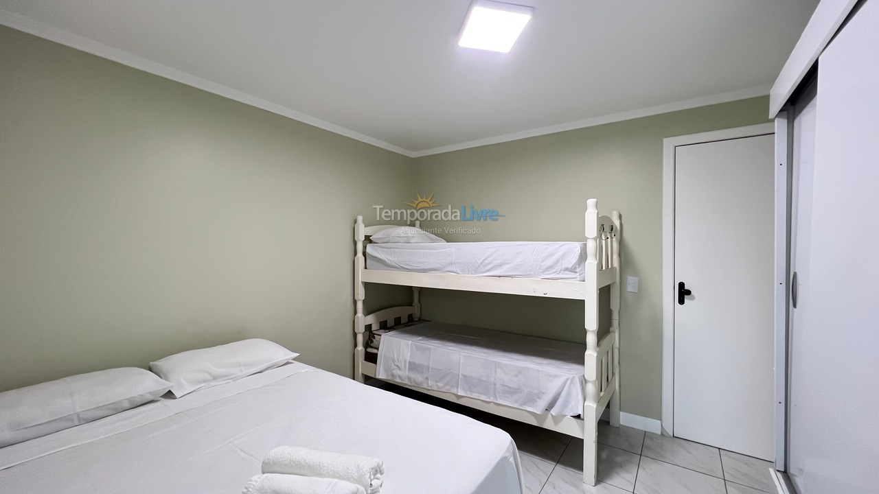 Apartment for vacation rental in Bombinhas (Praia de Bombinhas)