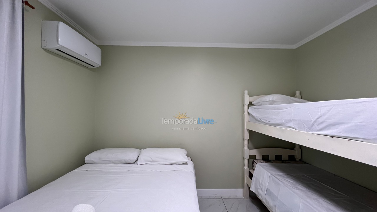 Apartment for vacation rental in Bombinhas (Praia de Bombinhas)