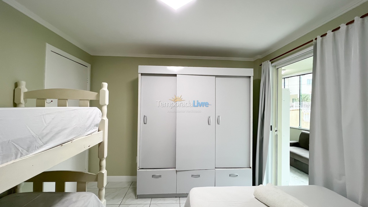 Apartment for vacation rental in Bombinhas (Praia de Bombinhas)