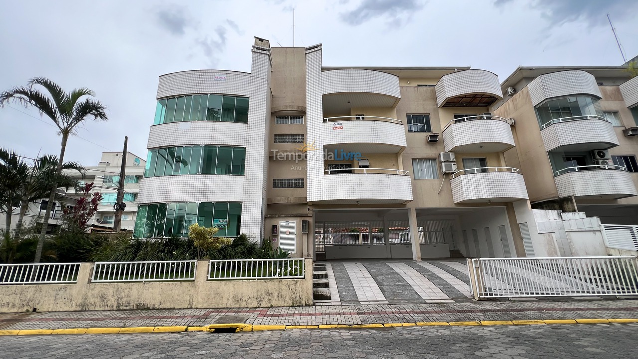 Apartment for vacation rental in Bombinhas (Praia de Bombinhas)