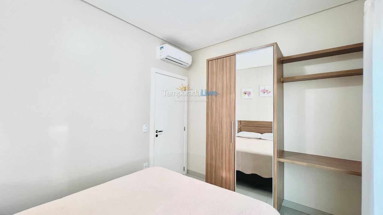 Apartment for vacation rental in Bombinhas (Centro de Bombinhas)