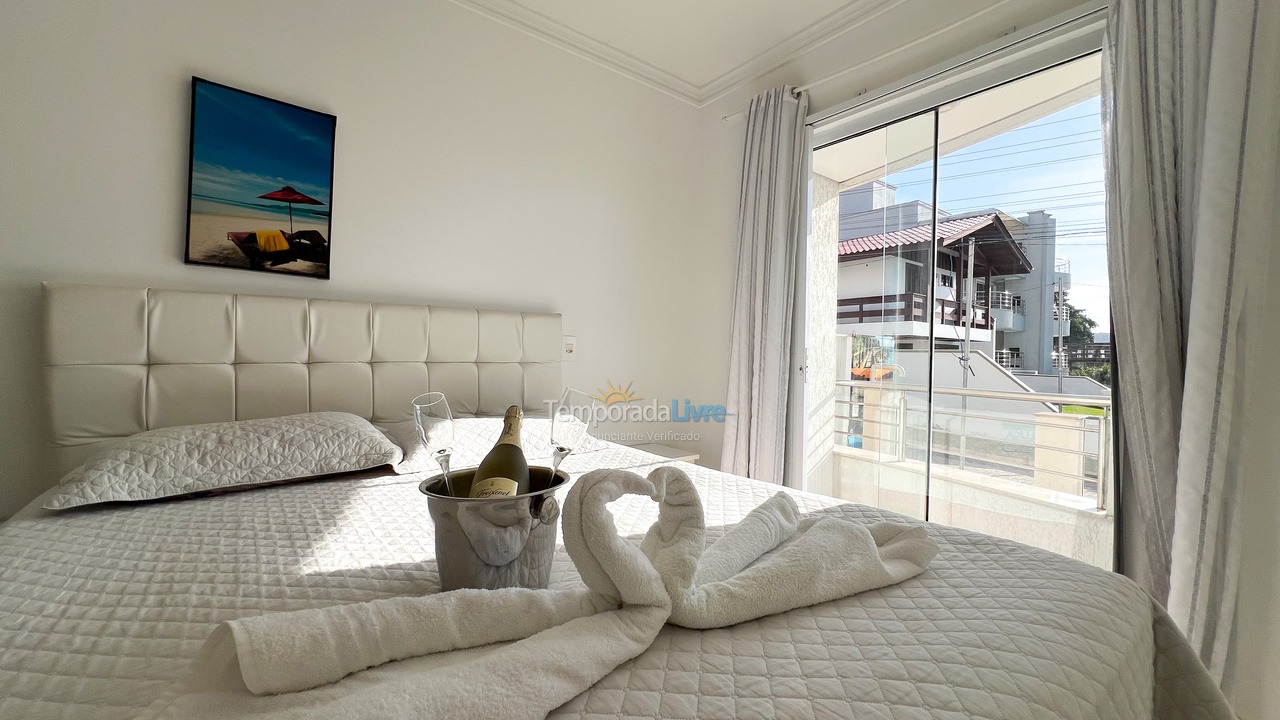 Apartment for vacation rental in Bombinhas (Praia de Bombinhas)