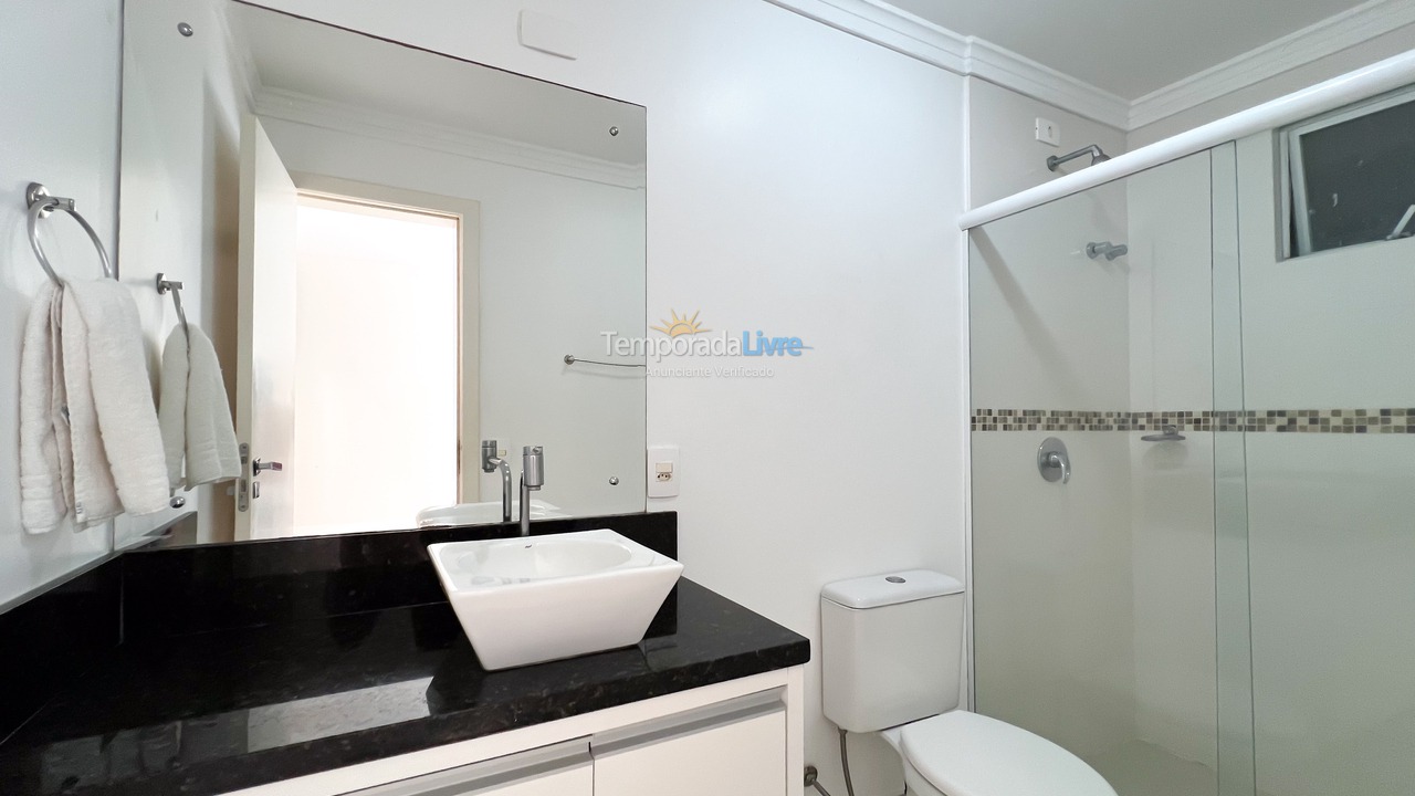 Apartment for vacation rental in Bombinhas (Praia de Bombinhas)