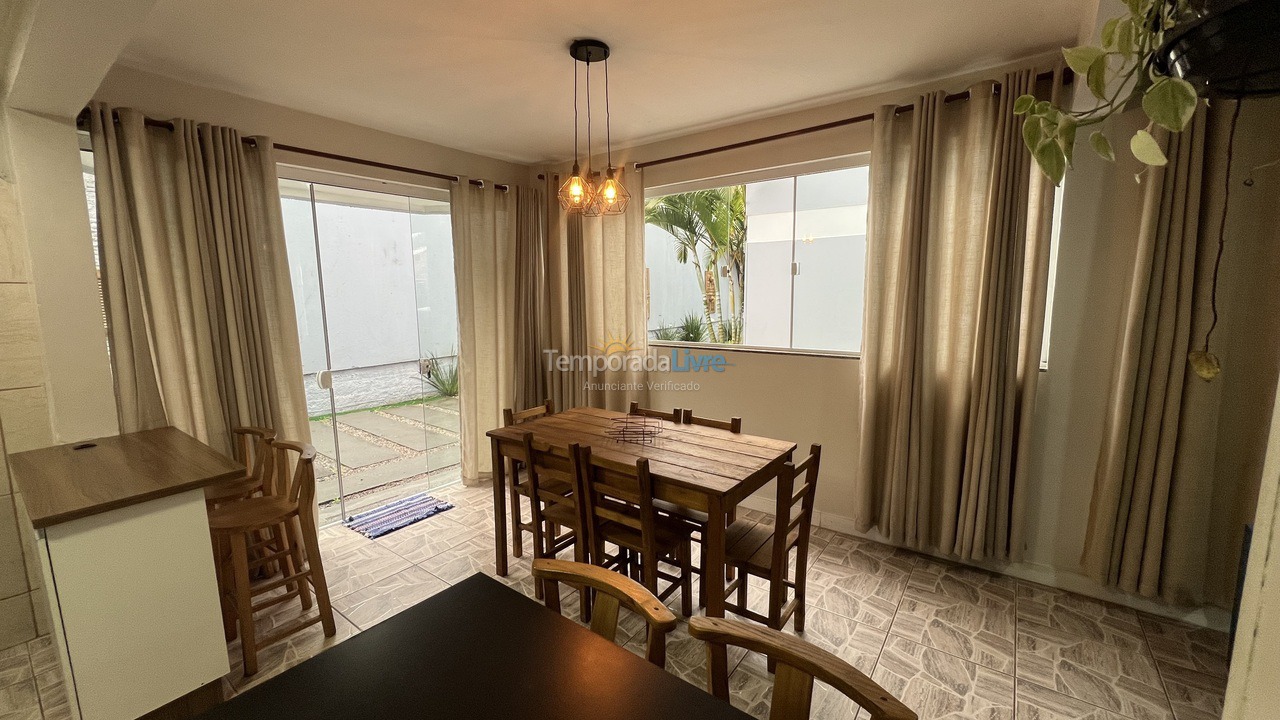 House for vacation rental in Florianopolis (Canasvieiras)