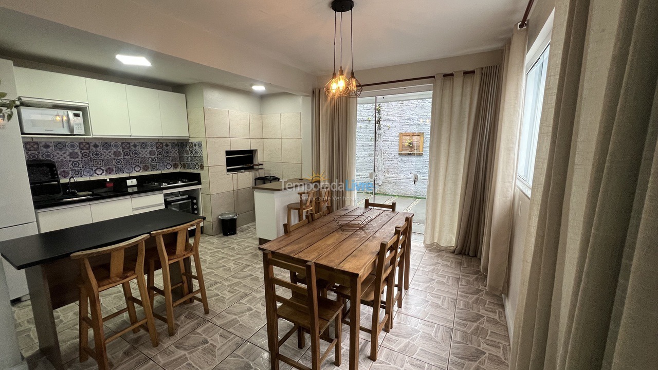 House for vacation rental in Florianopolis (Canasvieiras)