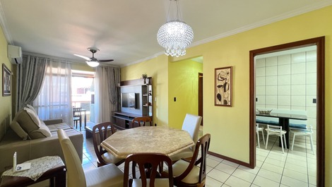 A bedroom apartment a few meters from Bombinhas Beach!