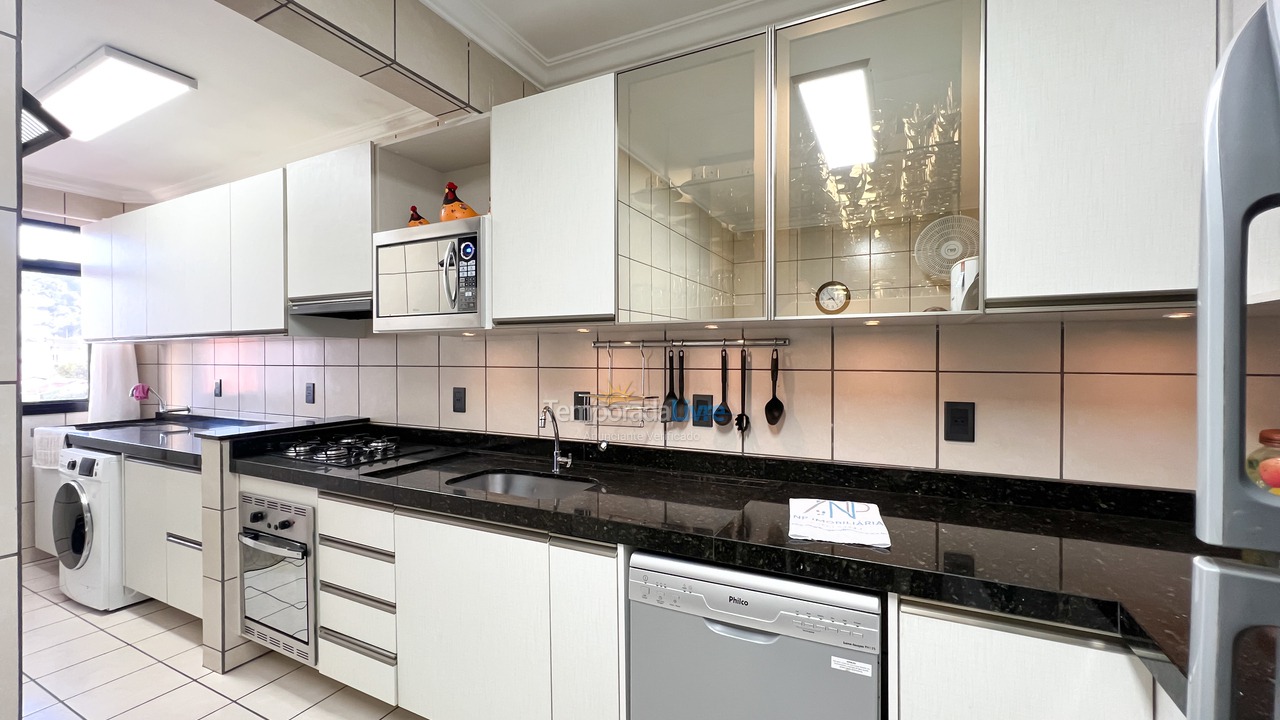 Apartment for vacation rental in Bombinhas (Praia de Bombinhas)