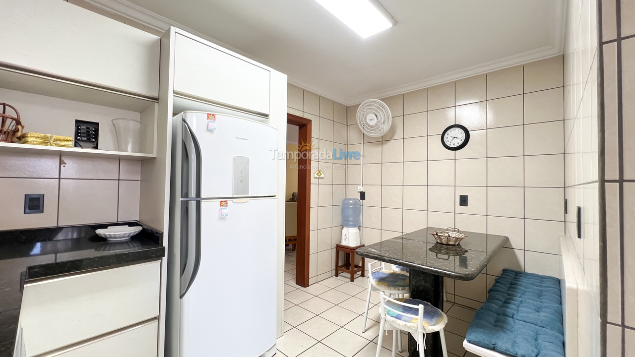 Apartment for vacation rental in Bombinhas (Praia de Bombinhas)