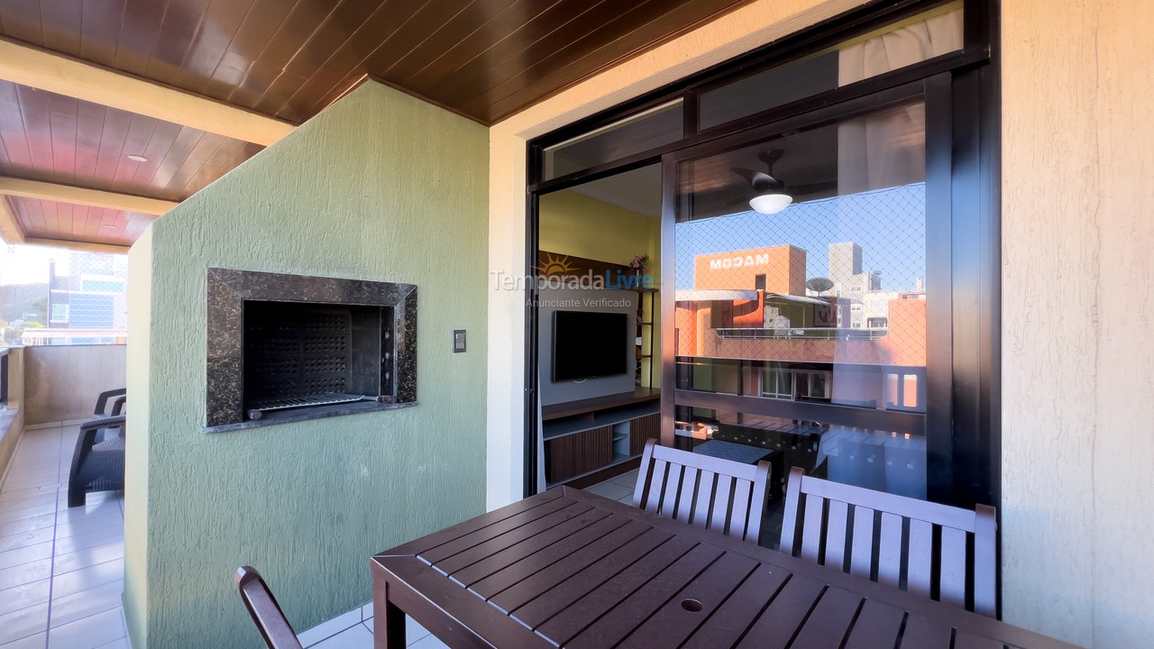 Apartment for vacation rental in Bombinhas (Praia de Bombinhas)