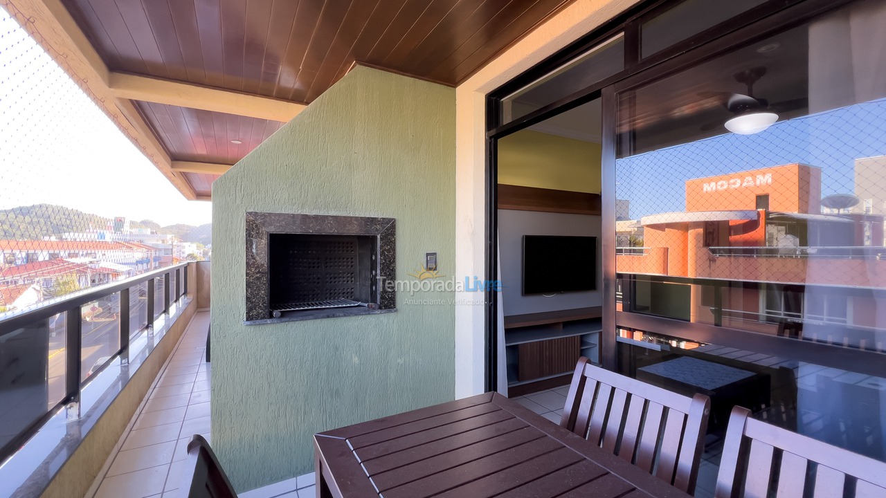 Apartment for vacation rental in Bombinhas (Praia de Bombinhas)