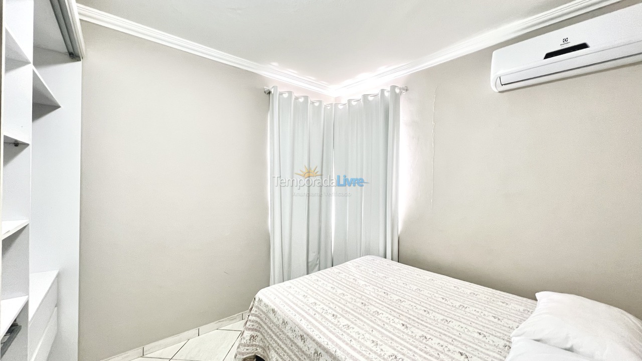 Apartamento para aluguel de temporada em Bombinhas (Praia de Bombinhas)