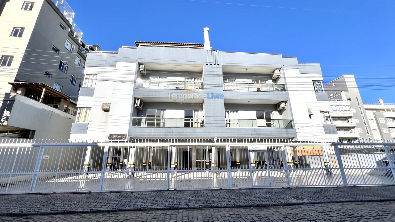 Apartamento para aluguel de temporada em Bombinhas (Praia de Bombinhas)