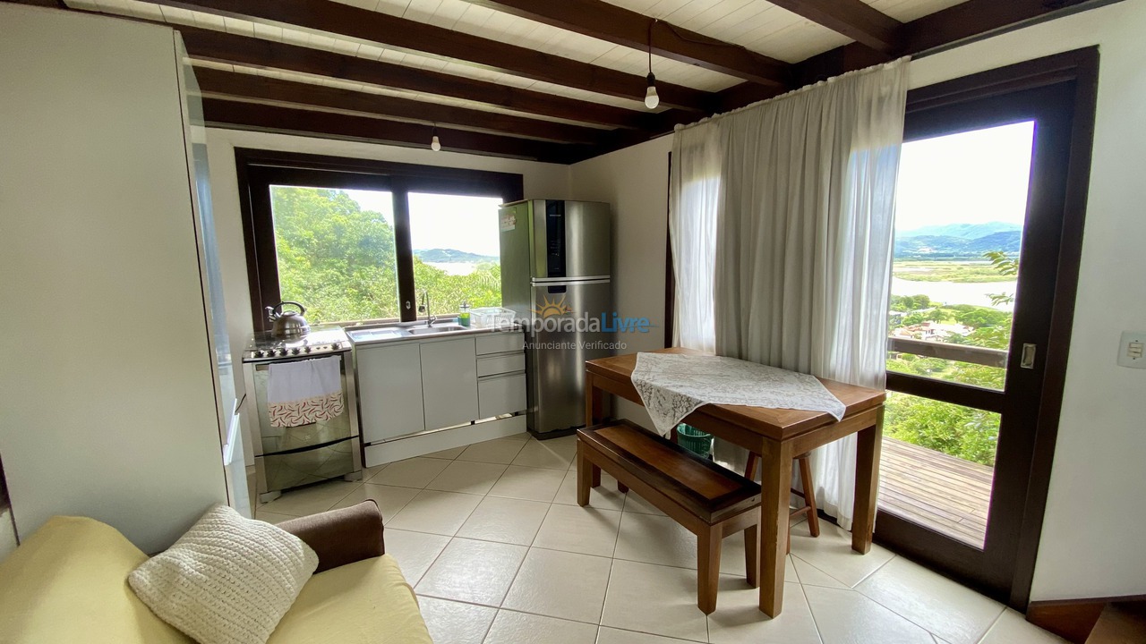 Casa para alquiler de vacaciones em Garopaba (Praia da Ferrugem)