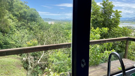 Casa con increíbles vistas al mar y a la laguna en Praia da Ferrugem, SC