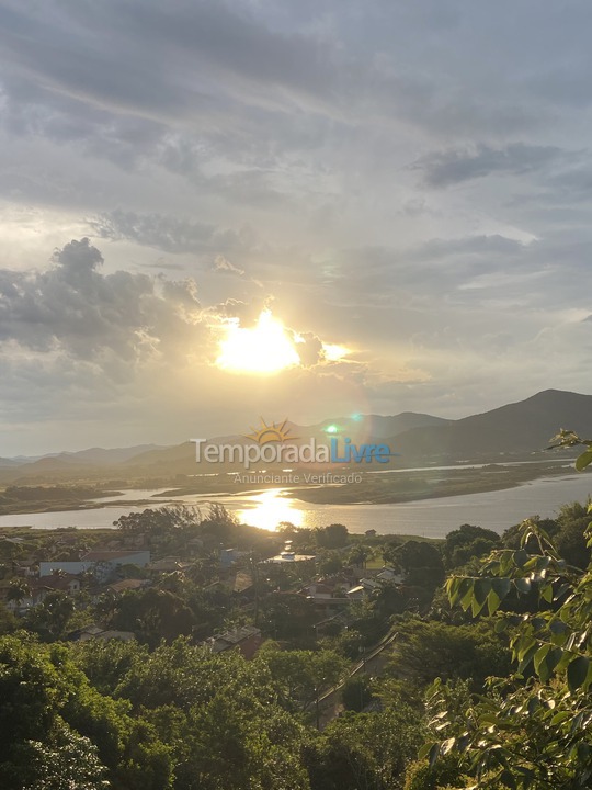 Casa para alquiler de vacaciones em Garopaba (Praia da Ferrugem)