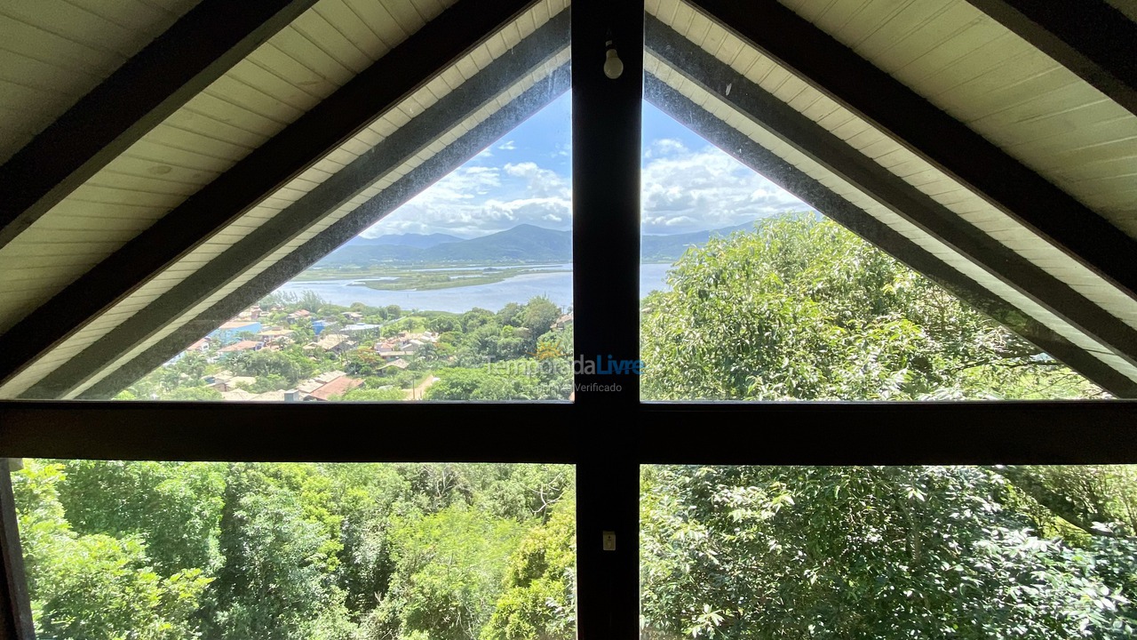 Casa para alquiler de vacaciones em Garopaba (Praia da Ferrugem)