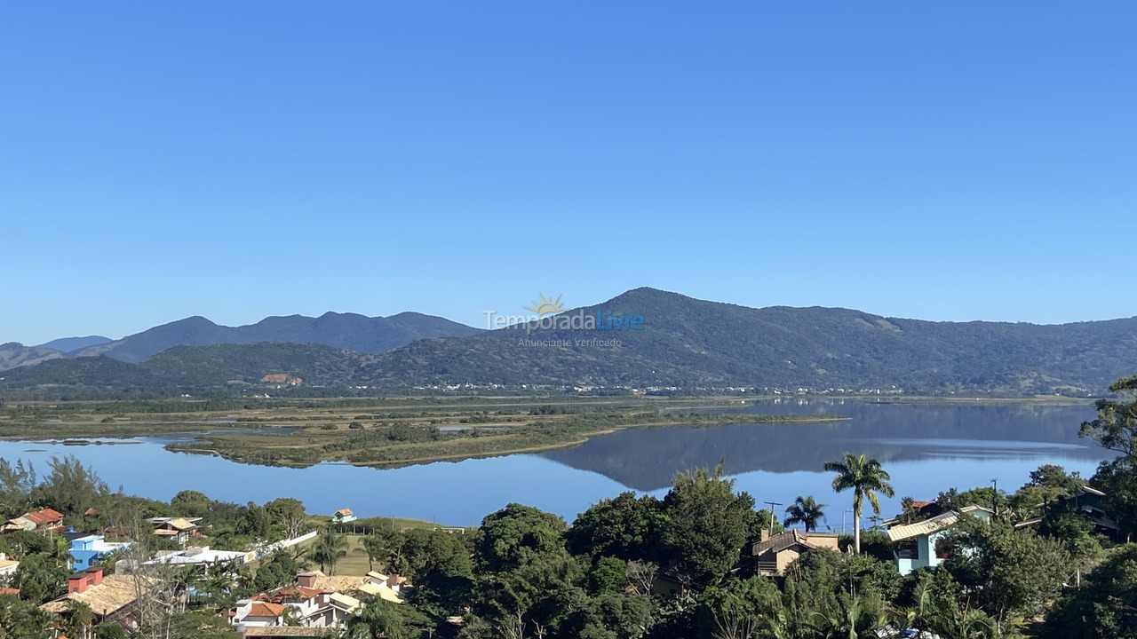 Casa para alquiler de vacaciones em Garopaba (Praia da Ferrugem)