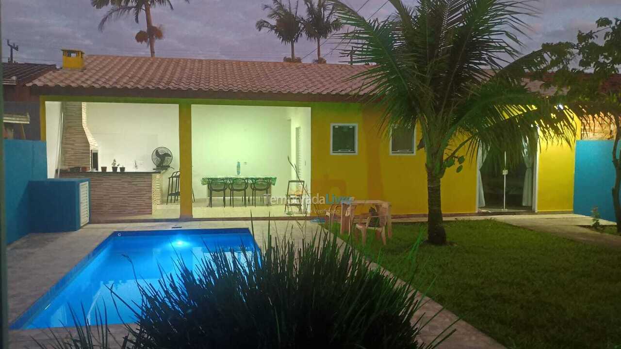 Casa para alquiler de vacaciones em Itapoá (Barra do Saí)