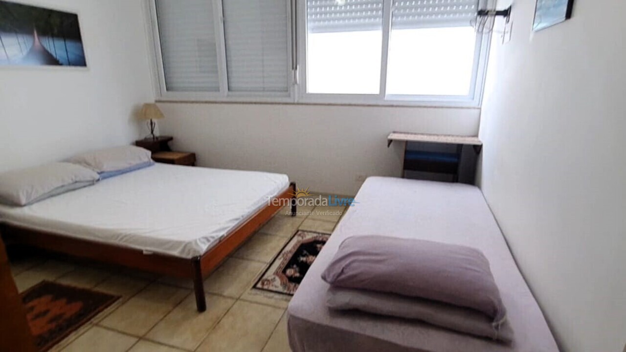 Apartamento para aluguel de temporada em Guarujá (Pitangueiras)