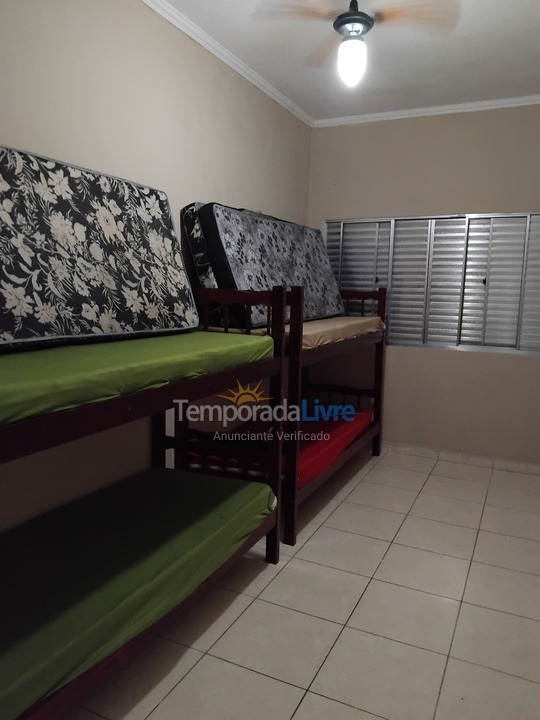 Casa para alquiler de vacaciones em Praia Grande (Vila Mirim)
