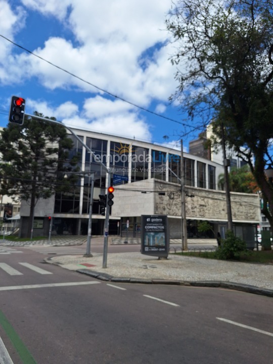 Apartamento para aluguel de temporada em Curitiba (Centro)