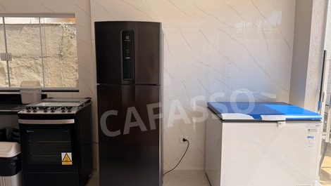 CASA A PIE EN LA ARENA CON PISCINA A 10 m DE CALA GUARUJÁ