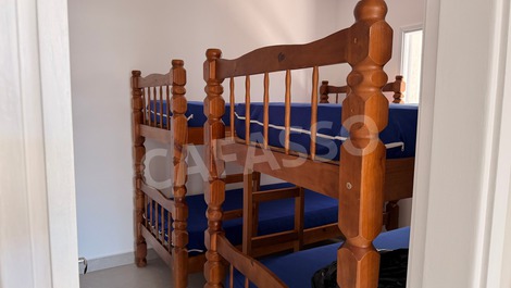 CASA A PIE EN LA ARENA CON PISCINA A 10 m DE CALA GUARUJÁ