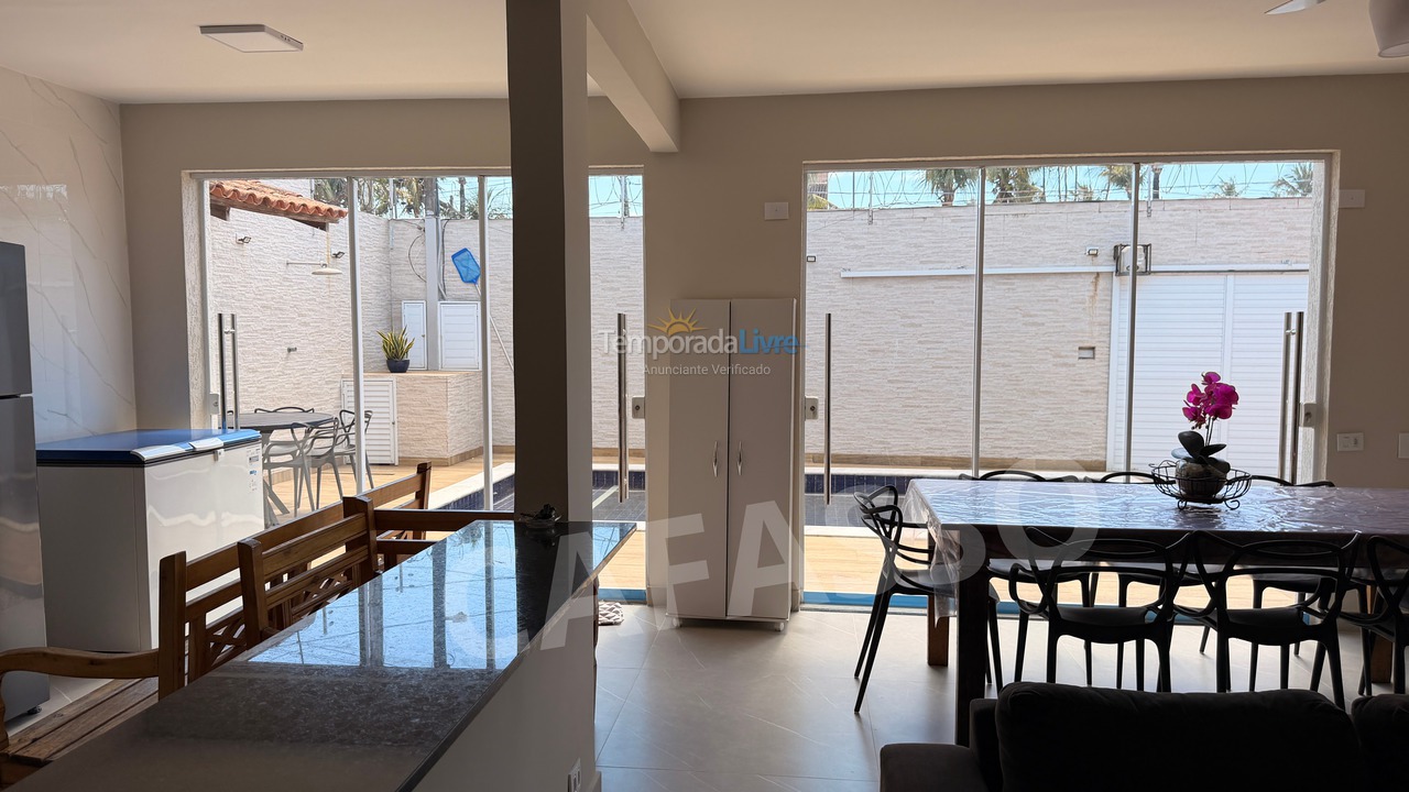 Casa para alquiler de vacaciones em Guarujá (Balneareo Guarujá)