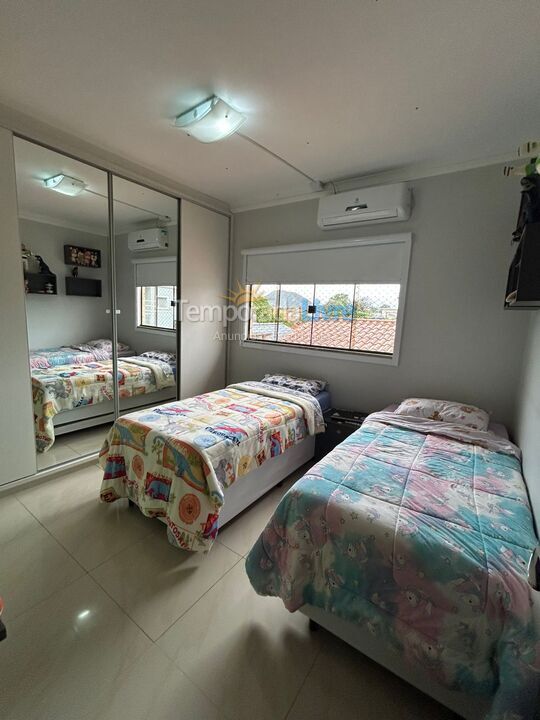 Casa para aluguel de temporada em Florianopolis (Praia dos Ingleses)